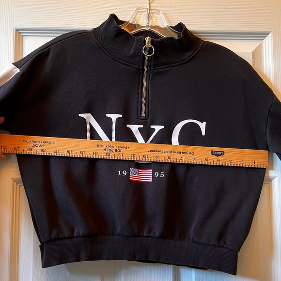 NYC 1995 CROP SWEAT SHIRT - Picture 8 of 8